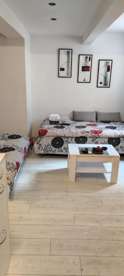 Studio Apartman Kocka Белград Екстер'єр фото