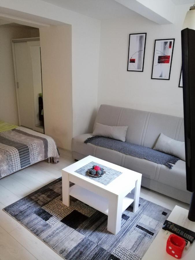 Studio Apartman Kocka Белград Екстер'єр фото