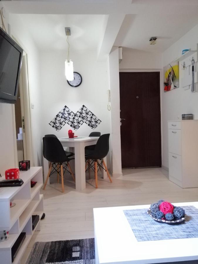 Studio Apartman Kocka Белград Екстер'єр фото